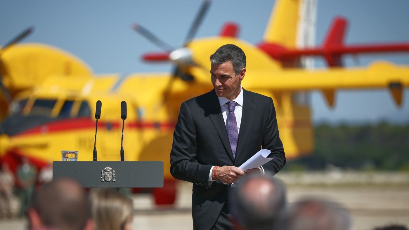 Sánchez presumió del «mayor despliegue antiincendios» sólo 2 meses antes de rogar 4 hidroaviones a la UE