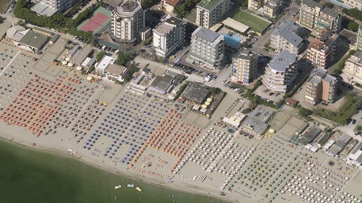 La lucha por las playas libres en Italia se intensifica ante la privatización masiva del litoral