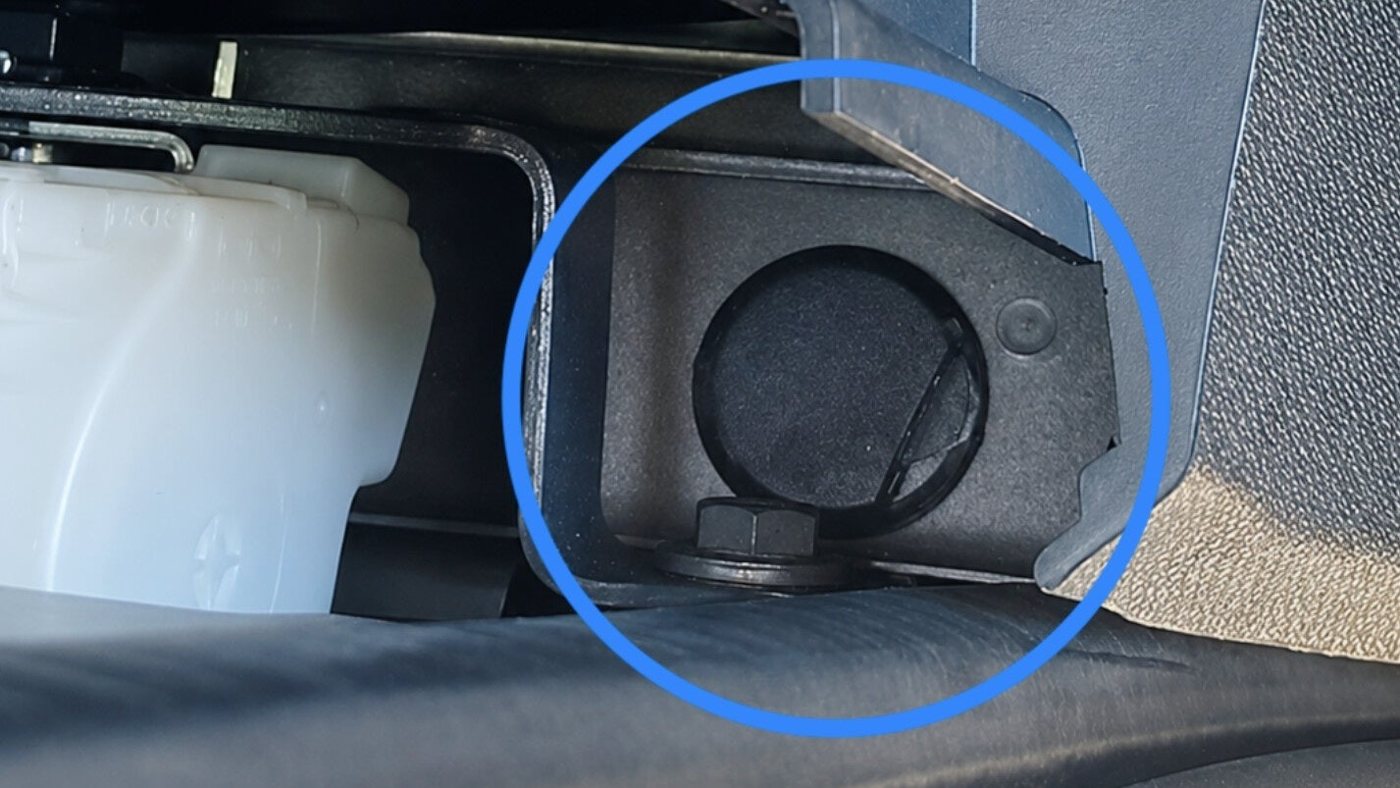 Detenido en Zaragoza por instalar un geolocalizador en el coche de su exmujer para controlar sus movimientos