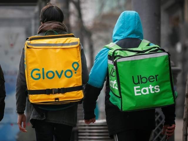 Uber compra Delivery Hero, propietario de Glovo, en una operación de 15.000 millones de dólares
