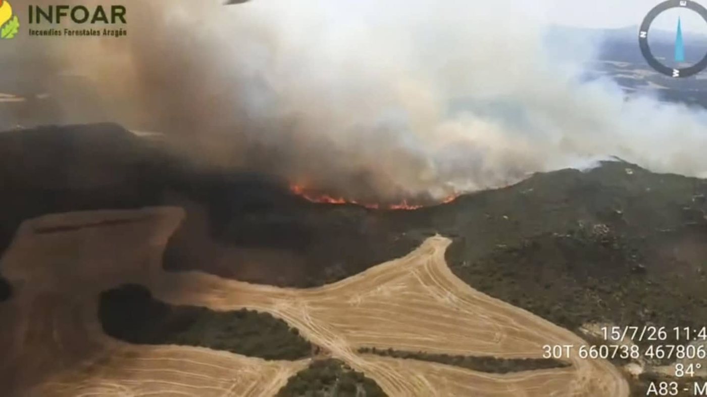 Evacuadas tres localidades por un incendio forestal «con gran potencial de destrucción» en Zaragoza