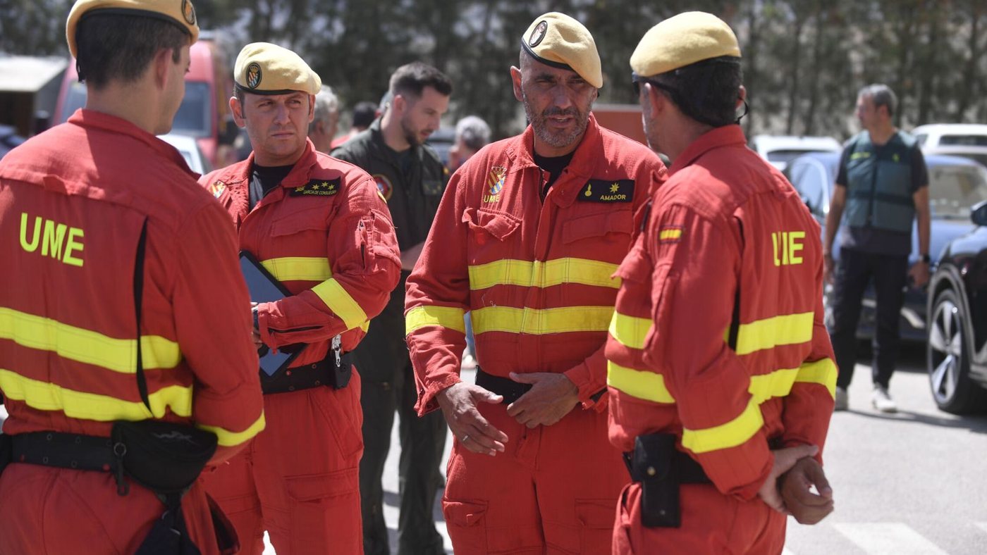 La UME, de la desconfianza inicial a referencia en la extinción de incendios en España