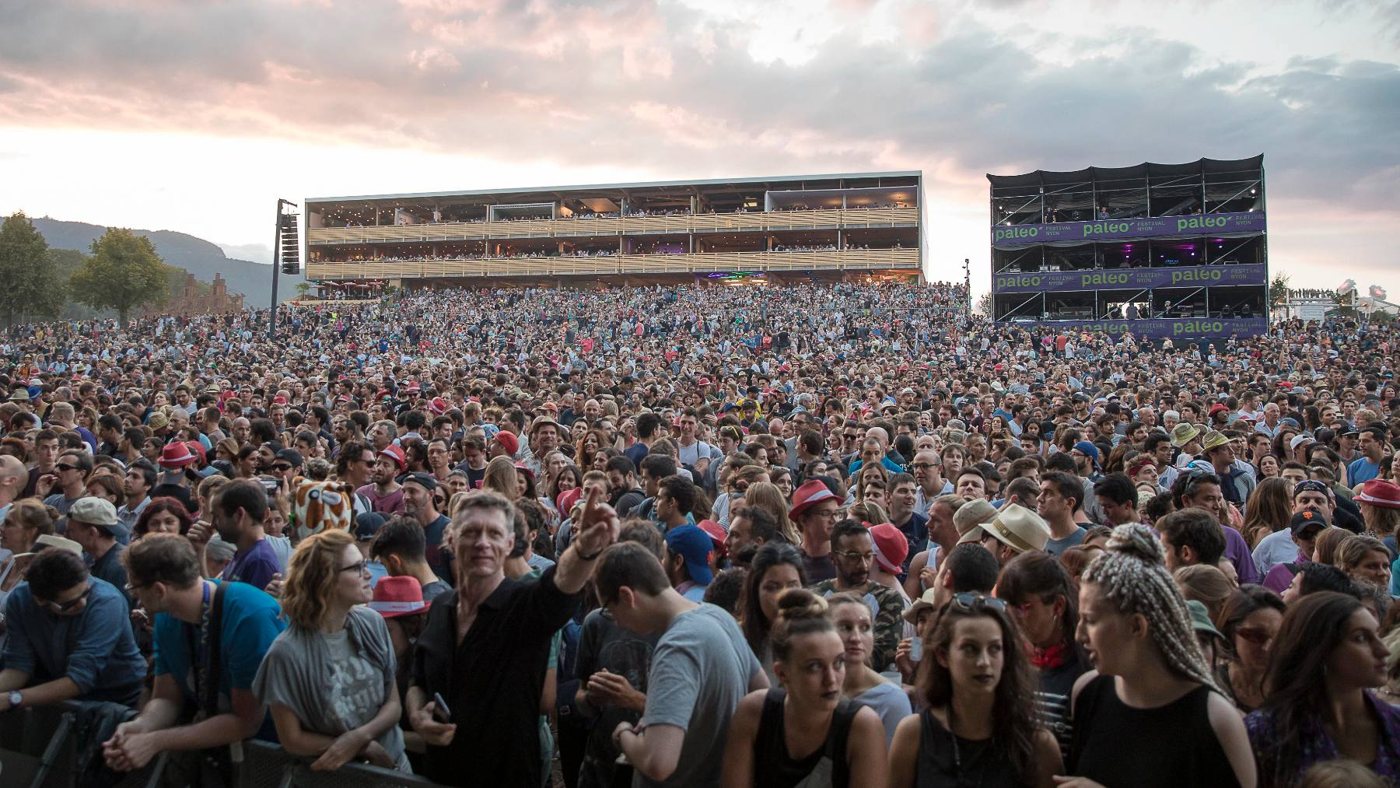 El Gobierno prohibirá fumar en terrazas, playas, piscinas y conciertos