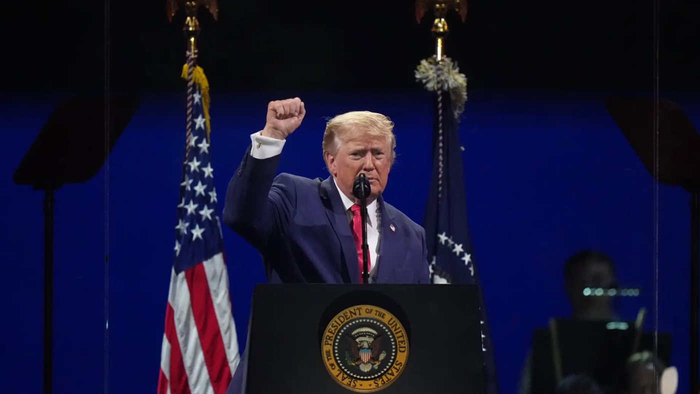 Trump ensalza la grandeza de Estados Unidos en su 250 aniversario y alerta de la «amenaza comunista»